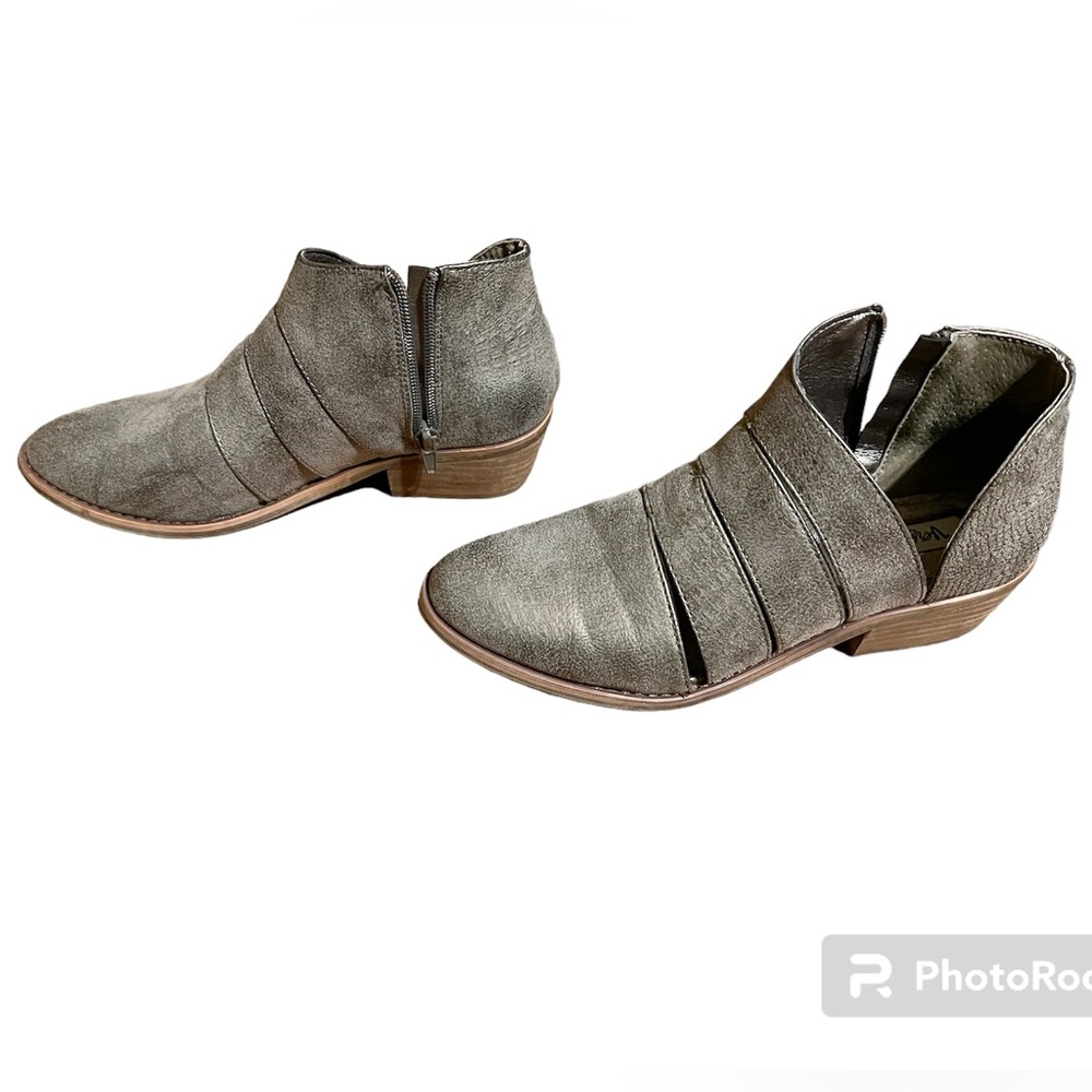 Very G Ankle Booties